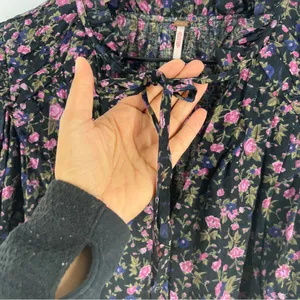 Free People Meant To Be Black Floral Print Full Mutton‎ Sleeve Peasant Blouse M thumbnail 5