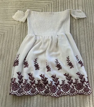 White dress Size M thumbnail 1