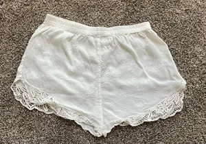Oluwatu Satin Floral Shorts Ivory Balinese Lace Detail Elastic Waist Size Small thumbnail 2