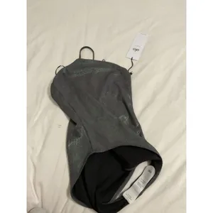 Alo Yoga Alosoft Ribbed Shimmer Bodysuit Dark Grey Iridescent Size S NWT thumbnail 4