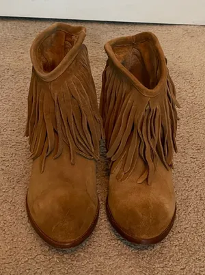 FRYE Ilana Fringe Leather Biscuit Cowgirl Western Booties Size 9.5 B thumbnail 1