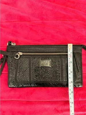 Vintage Black Coach Poppy Wristlet Wallet with Silver Hardware and Pink Interior thumbnail 7