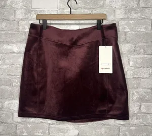 Lululemon Scuba High Rise Mini Skirt Velvet NWT Size XL (GARN) LW8AL9S thumbnail 1