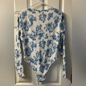 Floral Blue Halter V-wire Bodysuit size L thumbnail 2