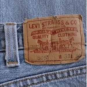 Levi's 505 Vintage Regular Fit Light Wash Denim‎ Jeans Women's W38 L30 thumbnail 9