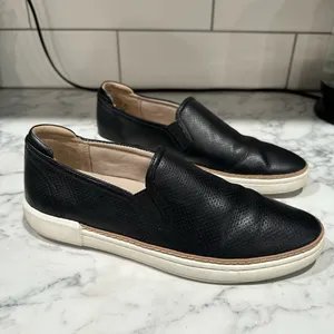 Naturalizer women’s size 7.5 slip‎ on loafers black leather white thumbnail 2