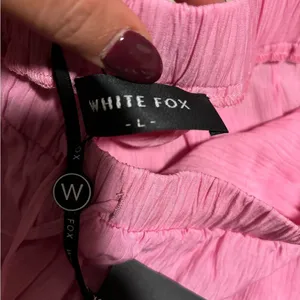 NWT White Fox Boutique I've Got A Feeling Shorts Pink- Size Large thumbnail 9