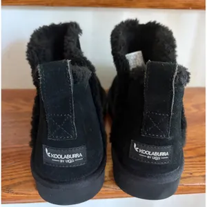 Koolaburra by UGG Victoria Mini Black Suede‎ Faux Fur Boots Womens 11 thumbnail 2