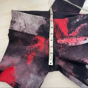 ALO Yoga Airbrushed Leggings in Ruby Red Smoke 688 thumbnail 9