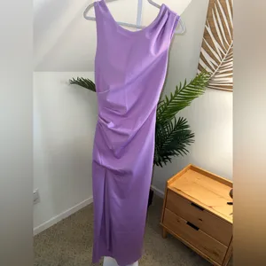 Black Halo Braden pleated side-slit column‎ gown in purple size 8 thumbnail 4