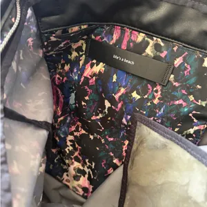 Lululemon Floral Print Tote Bag Pink Straps Gym Travel Beach Bag thumbnail 9