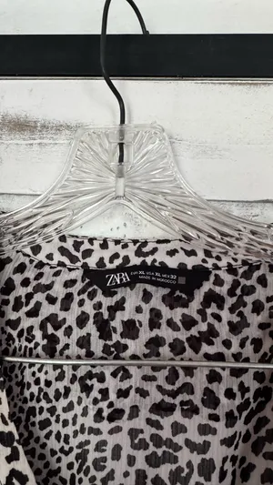 Zara black and white blouse thumbnail 3