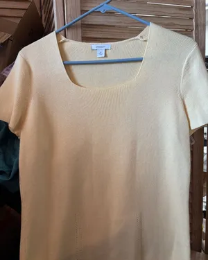 dressbarn Light Yellow Knit Top Medium thumbnail 1