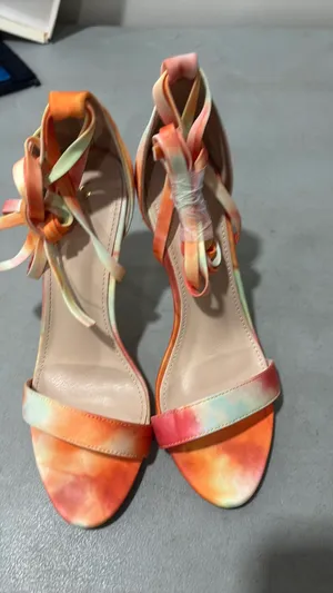 Allegra K “I am selling this item in good condition. I ship fast and accept offers.” thumbnail 2