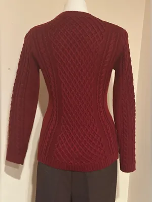 Dark Red Classic Cable Knit Crewneck Sweater. Thick Heavy Material Sz S thumbnail 3