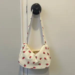 Strawberry Print Cream Shoulder Bag Red thumbnail 6
