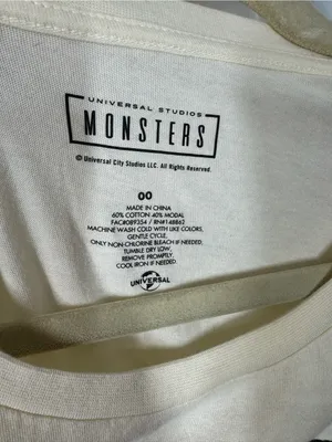 Torrid universal studios monsters Frankenstein Graphic Tee size 00 medium/large thumbnail 2