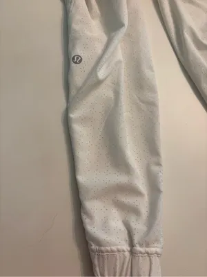 Lululemon Adapted state perforated joggers white size 6 thumbnail 8