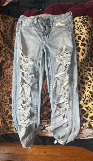 American Eagle Jeans size 2 thumbnail 1