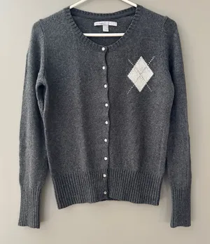Old Navy Women’s Gray Argyle Button Front Crew Neck Cardigan Sweater S thumbnail 1