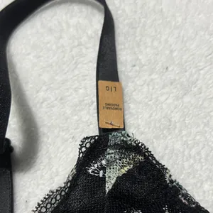 PINK Victoria's Secret Butterfly Wireless Bra Large thumbnail 3