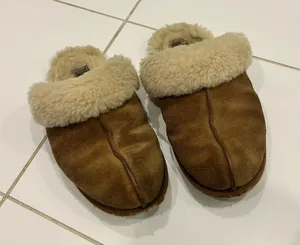 UGG Women's Scuffette II Slippers thumbnail 1