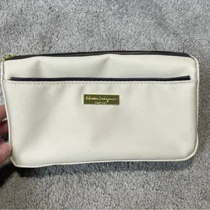 Salvatore Ferragamo Saudia‎ Ivory Travel Cosmetic Bag thumbnail 2