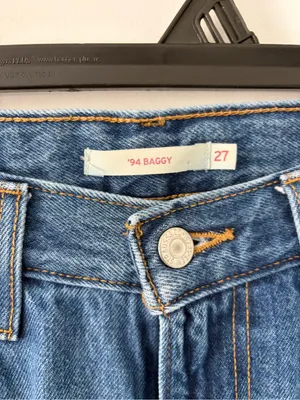 Levi’s ‘94 Baggy Mid Rise Wide Leg Medium Wash Blue Denim Casual Jeans 27 thumbnail 6