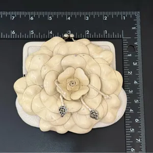 BRIGHTON Ivory Beige 3D Leather Flower Convertible Coin Purse Wallet Crossbody thumbnail 7
