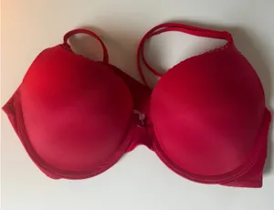 Perfect Victoria's Secret Shape Bra thumbnail 1