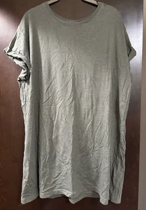 Green Dress H&M T-Shirt thumbnail 1