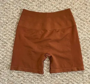 Alphalete limited edition Amplify shorts butterscotch thumbnail 3