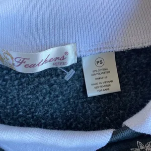 VINTAGE Holiday Sweatshirt Womens Sz Small Petite Grey Snowflakes Winter thumbnail 6