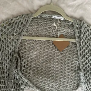 Blu Pepper Crotchet Bolero Shrug thumbnail 3