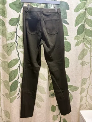 Uniqlo Women's Skinny Pants in Olive Green thumbnail 3