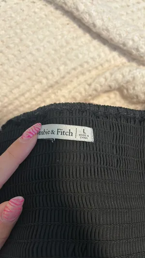 Abercrombie Emerson Blouse Satin Smocked Black thumbnail 5