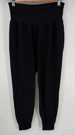 Athleta salutation high rise ribbed black jogger womens S Athleisure performance thumbnail 1