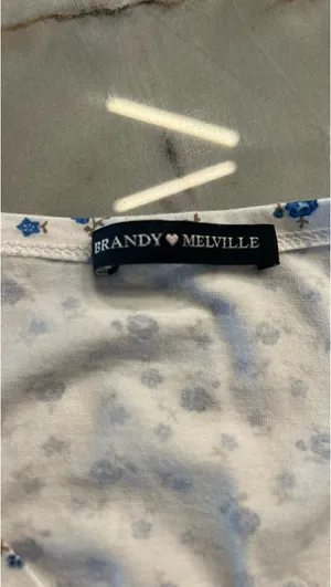 Brandy Melville Top thumbnail 3