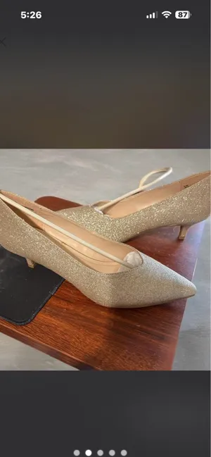 Gold Kitty Shoes Size 8.5 thumbnail 2