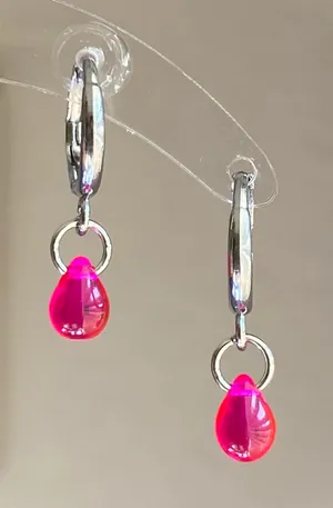 Handmade mini hot pink teardrop Czech glass simple minimalist earrings🩷 thumbnail 2