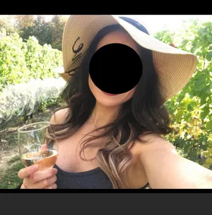 Bride to Be Floppy Beige Straw Hat Tan thumbnail 7