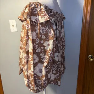Free People Miss Daisy 100% cotton Brown‎ Floral Off Shoulder Smocked Blouse M thumbnail 3