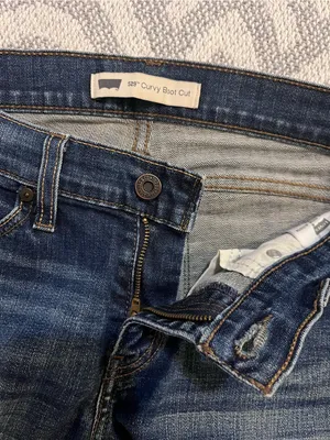 LEVI’S Women’s 529 Curvy Bootcut Blue Denim Jeans 8 M thumbnail 6
