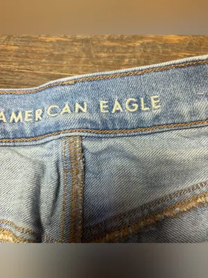 American Eagle Baggy Jeans Women’s 8 Distressed High Rise Light Blue Denim thumbnail 3