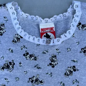 Disney Vintage 90s Mickey Mouse Minnie Mouse Lace Grey T-shirt thumbnail 3