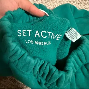 Set Active Half Zip Sweater & Sweatpants Matching Set in Palm Green- Size Small thumbnail 12