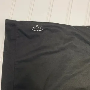 Beyond Yoga Pocket Infinity Scarf Black  NWT thumbnail 4