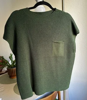 Green Sleeveless Sweater with Pocket Size L thumbnail 1