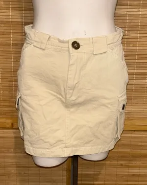 Princess Polly khaki cream cargo mini skirt woman’s size 2 thumbnail 1