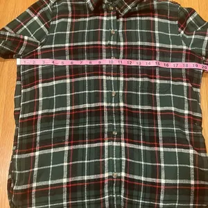 American Eagle outfitters boyfriend fit ahh-mazingly soft shirt size medium. thumbnail 4